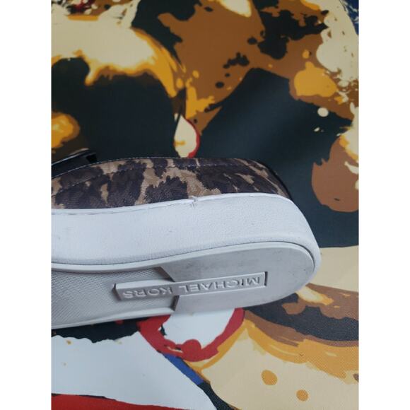 Michael Kors Keaton Studded Two-Tone Python Embossed Leather Slip-On Size 6.5 - Picture 6 of 6